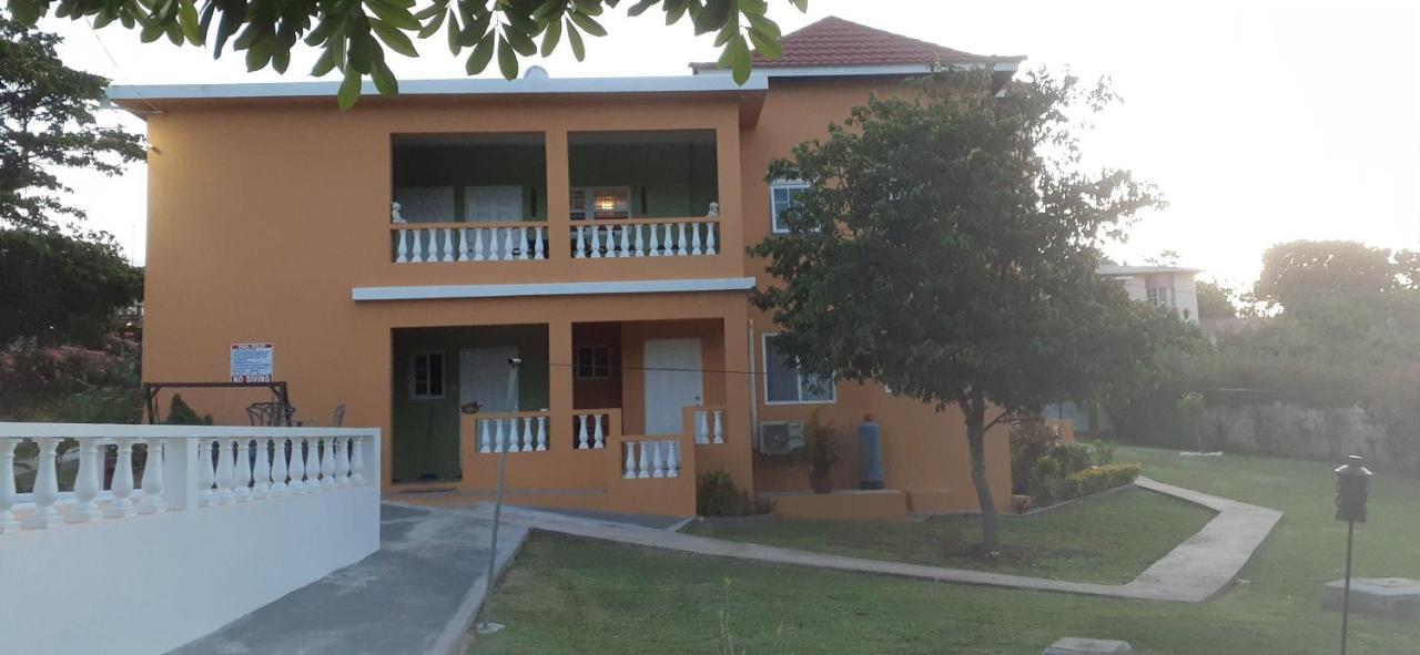 Modrians Bed & Breakfast Runaway Bay Exterior foto